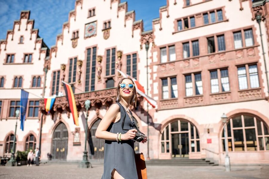 Frankfurt: Main Tower with Tickets and Guided Old Town Tour - Starting near the cathedral and financial district