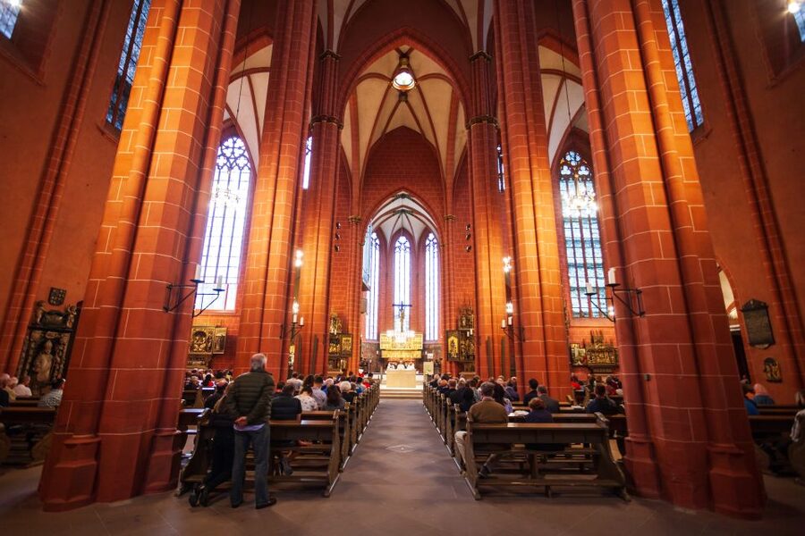 Frankfurt: Main Tower with Tickets and Guided Old Town Tour - Is $230 per person a fair price?