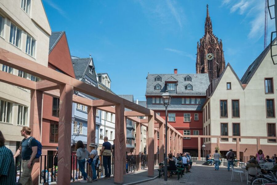 Frankfurt: New Old Town and Highlights German-Language Tour - Walking through Frankfurt’s New Old Town
