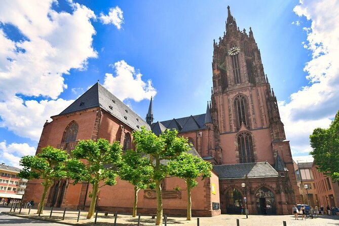 Frankfurt Old Town & Emperors: City Game & Walking Tour - Key points before you book