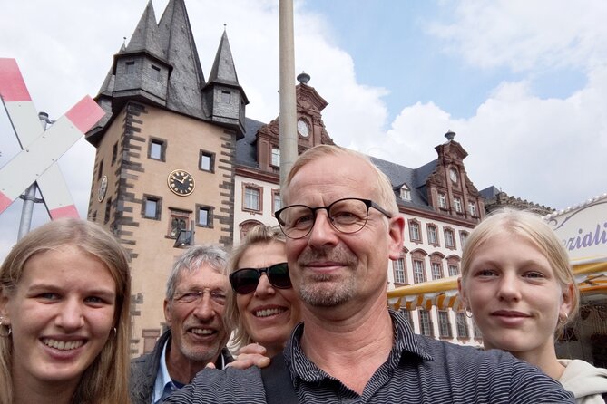 Frankfurt Old Town & Emperors: City Game & Walking Tour - Römerberg and the final stop