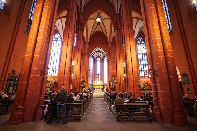 Frankfurt: Old Town Highlights Private Walking Tour - Starting at Paulskirche and finding Frankfurt’s center