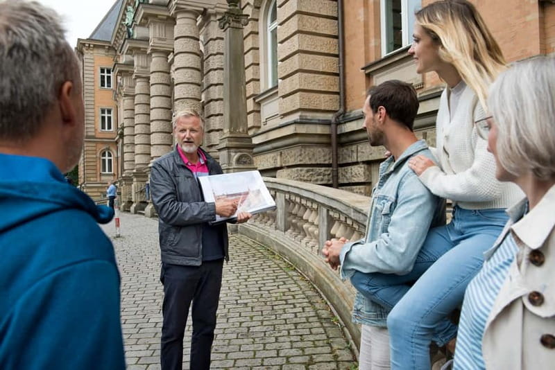 Frankfurt: Old Town Historical Walking Tour in German - Starting beside the Goldene Waage