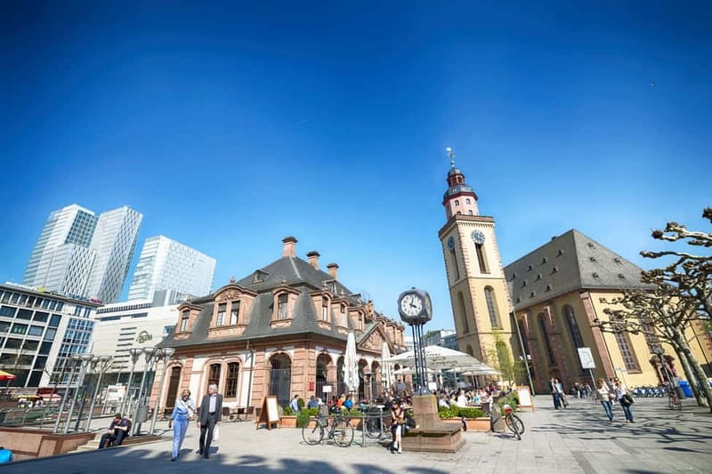 Frankfurt: Old Town Historical Walking Tour in German - The German-language question
