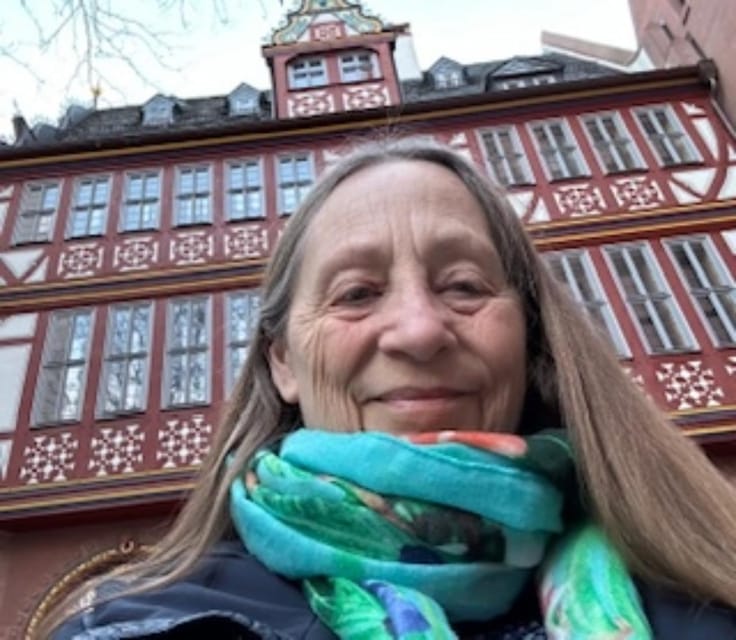 Frankfurt on Foot Daily Walking Tour in English - Klein Markt Halle, the tour’s edible pause