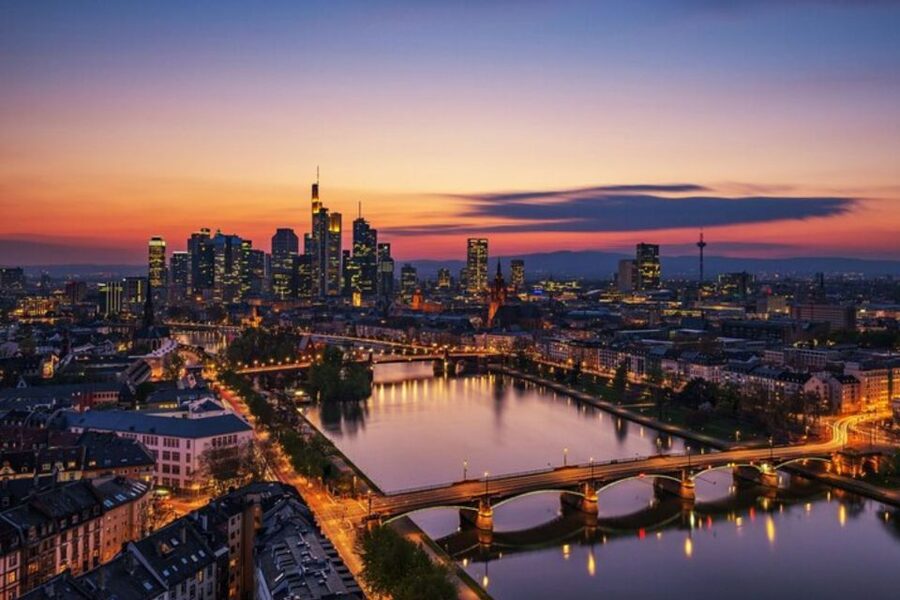 Frankfurt: Private custom tour with a local guide - Building your Frankfurt route before the walk