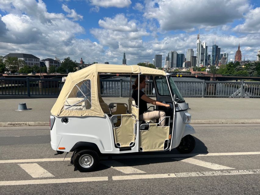 Frankfurt: Private Sightseeing Tour in Retro Ape Calessino - Sunset over Frankfurt’s skyline