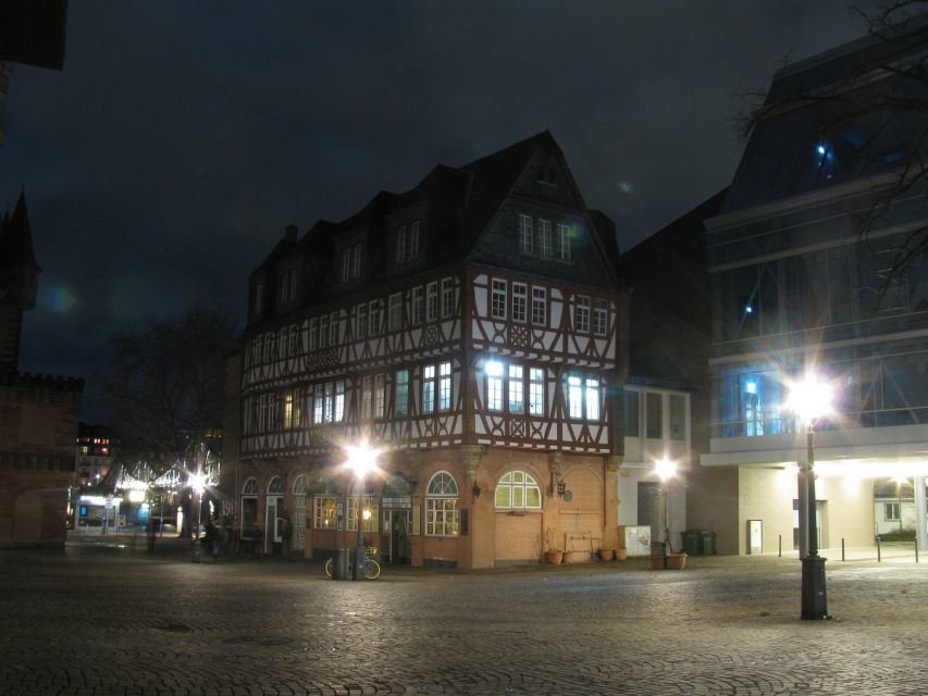 Frankfurt: Scary Sightseeing Tour with The Hangman - Along the Main, Where Drownings Took Place