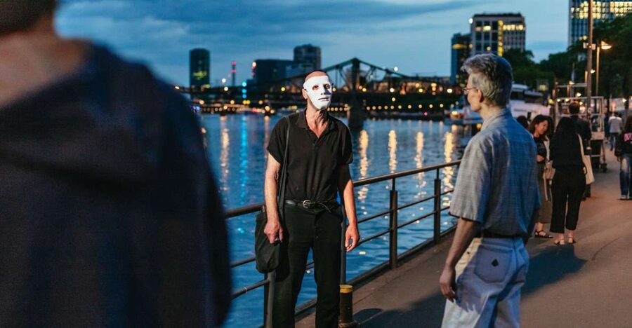 Frankfurt: "The Sandman" Nightmarish Walking Tour - Saalhof Adds Another Layer to the Route