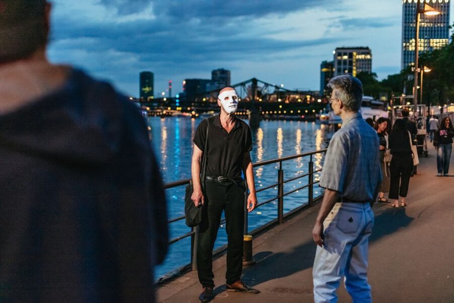 Frankfurt: "The Sandman" Nightmarish Walking Tour - Rotes Haus and the Old Town Buildings