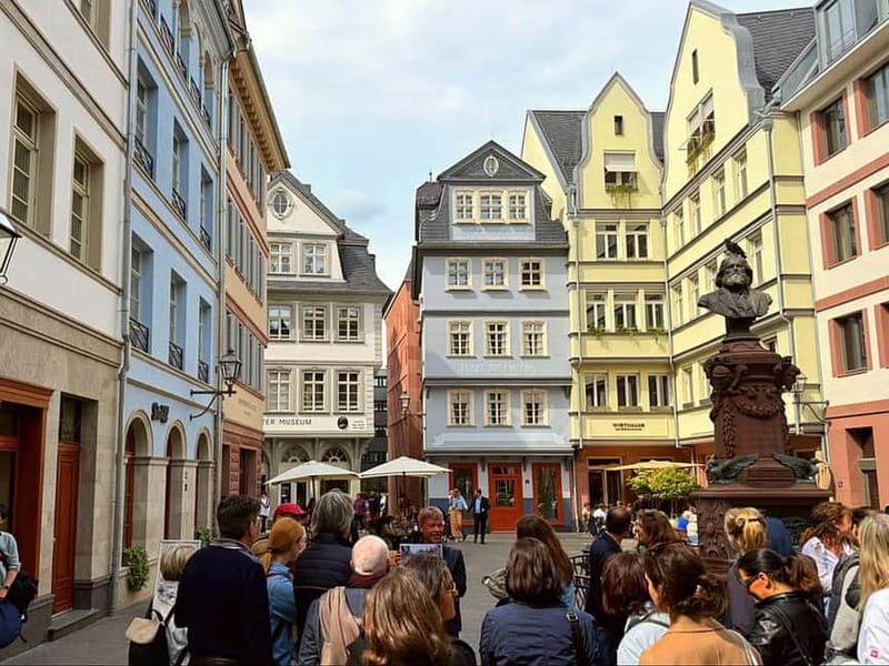 Frankfurt: Walking tour between St. Paul's Church, Main & Old Town flair in German - Key points at a glance