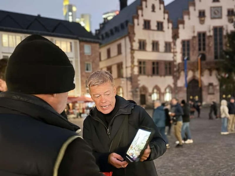Frankfurt: Walking tour between St. Paul's Church, Main & Old Town flair in German - The Imperial Cathedral and the medieval palace remains