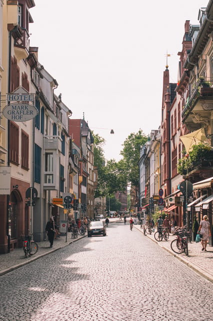Freiburg: Express Walk with a Local in 60 minutes - Why the guide matters so much