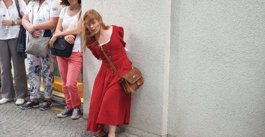 Freiburg: Guided City Tours with Actors - From Freiburg’s small streams to the medieval gates