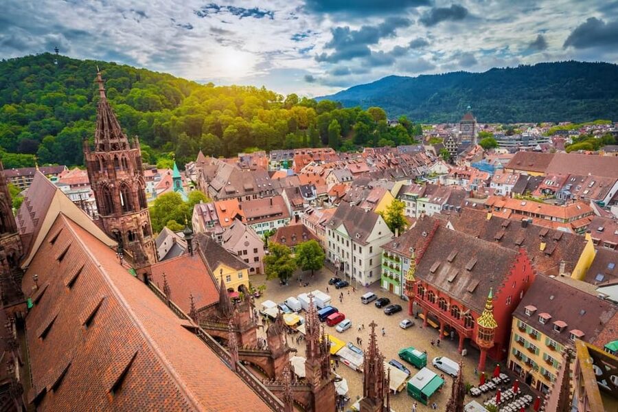 Freiburg im Breisgau: Scavenger Hunt Self-Guided Tour - Schlossplatz, photos, and pauses that matter
