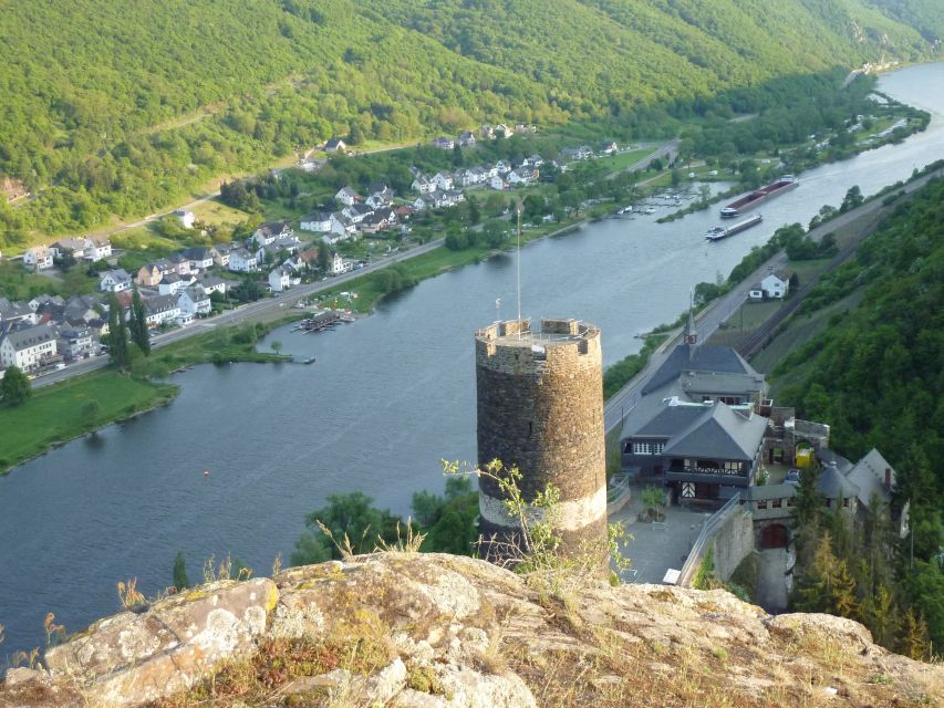 From Alken: Return Day Trip by Boat to Cochem - The Müden lock and the changing Moselle views