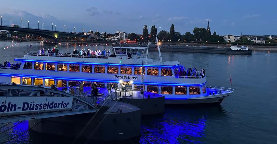 From Bonn: Christmassy Advent Cruise on the Rhine - Setting out from Bonn on the Petersberg ship