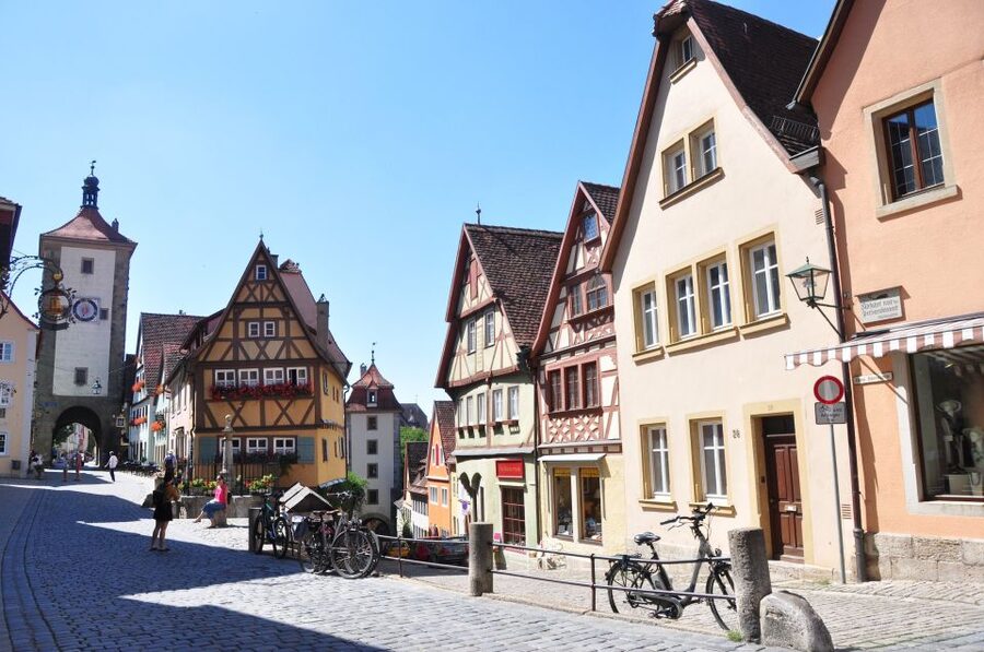 From Frankfurt: Heidelberg and Rothenburg Guided Day Trip - Who should book this day trip?