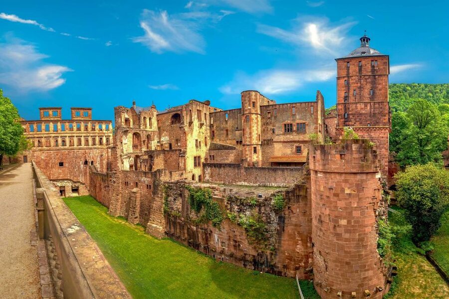 From Frankfurt: Heidelberg, Castle and Old City Guided Tour - From Frankfurt to Heidelberg in about an hour