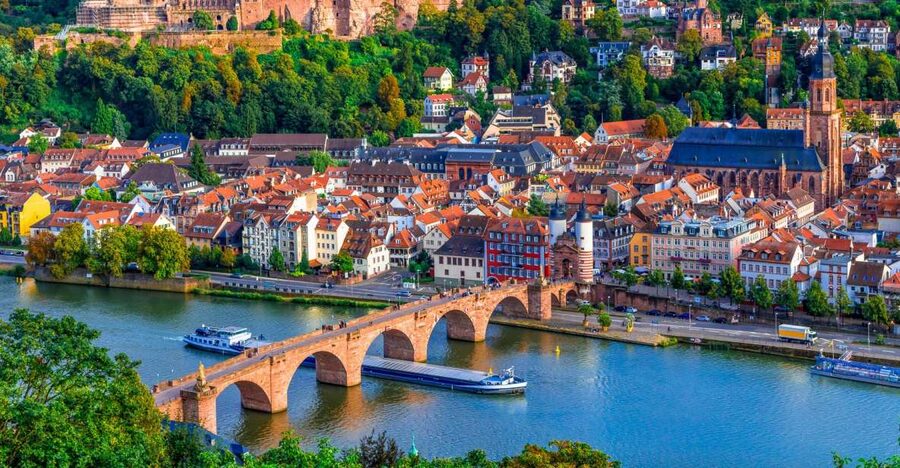 From Frankfurt: Heidelberg, Castle and Old City Guided Tour - The world’s largest wooden wine barrel
