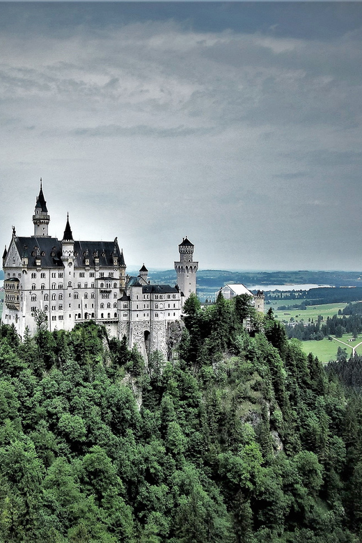 From Füssen: Neuschwanstein & Linderhof Castles Private Tour - Key points at a glance