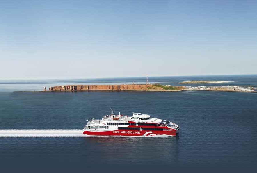 From Hamburg, Brunsbüttel or Cuxhaven: Day Trip to Helgoland - Four hours to walk, look, and shop