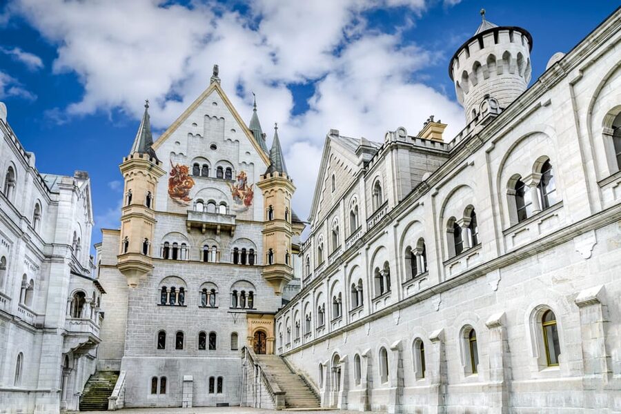 From Hohenschwangau: Tour to Neuschwanstein Castle - The horse carriage back downhill