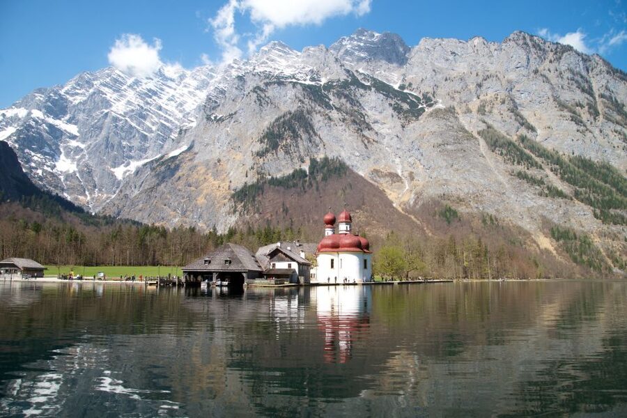 From Munich: Königsee Day Tour by Van - The German Alpine Road and bakery stop