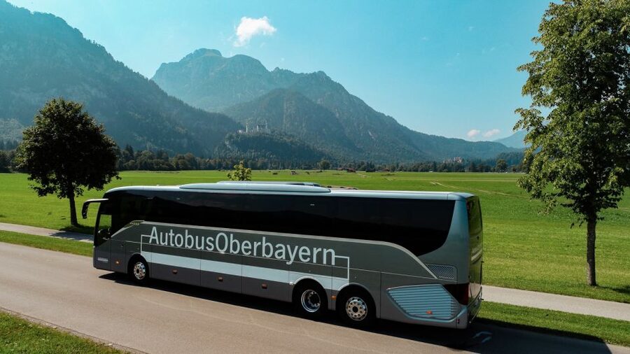From Munich: Premium Neuschwanstein Castle & Linderhof Tour - Oberammergau in a quick 30-minute stop
