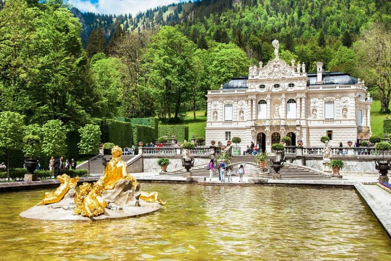From Munich: Premium Neuschwanstein Castle & Linderhof Tour - The coach ride from Karlsplatz to Bavaria
