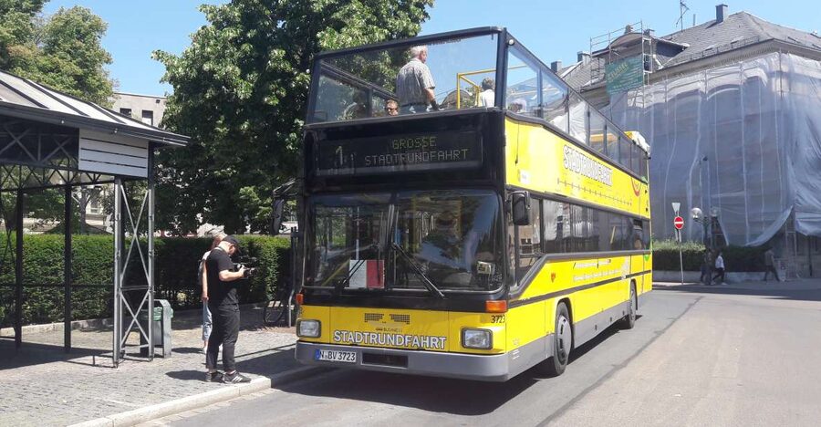 Fürth: City Sightseeing Bus Tour - Back through the center and two notable names