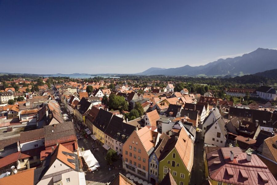 Füssen: Old Town Guided Walking Tour in German - Key points to know before you book