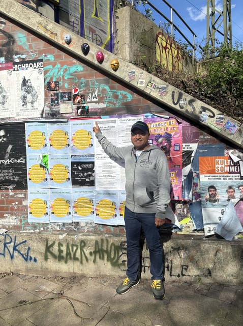 German guided insider tour of Hamburg's Schanzenviertel - Meeting at Cafe Blattgold