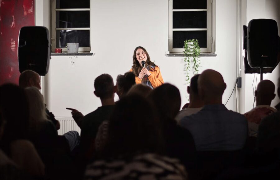 GET UP Comedy in Hamburg - Life is too short not to laugh! - Friday Special: A Step Up From the Open Mic