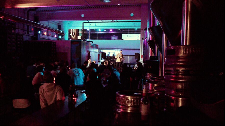 GET UP Comedy in Hamburg - Life is too short not to laugh! - Booking Flexibility and Extra Costs