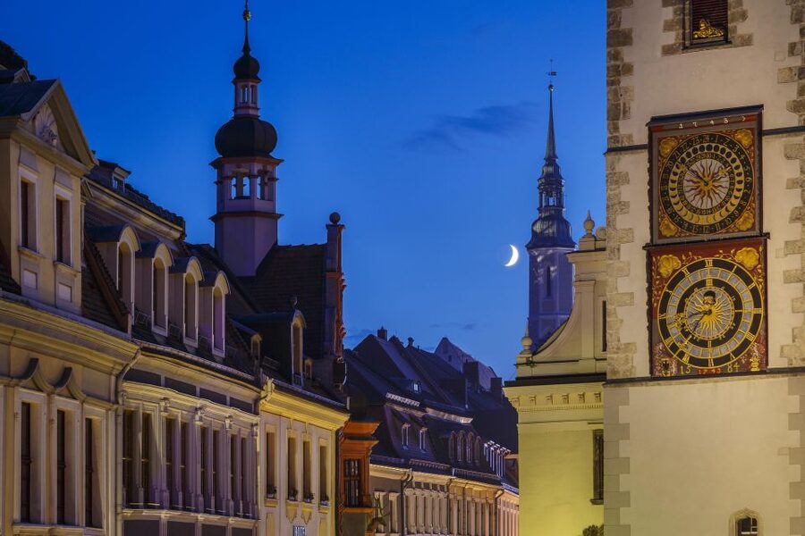 Görlitz: Old Town Guided Walking Tour - Schönhof and the Renaissance details worth slowing down for