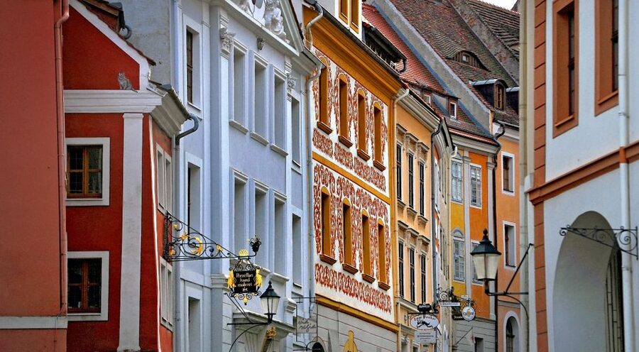 Görlitz: Old Town Guided Walking Tour - Narrow lanes leading toward Peterskirche