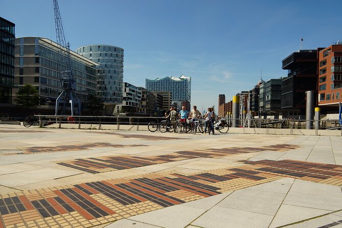 Guided Hamburg City Bike Tour - How difficult is the cycling?