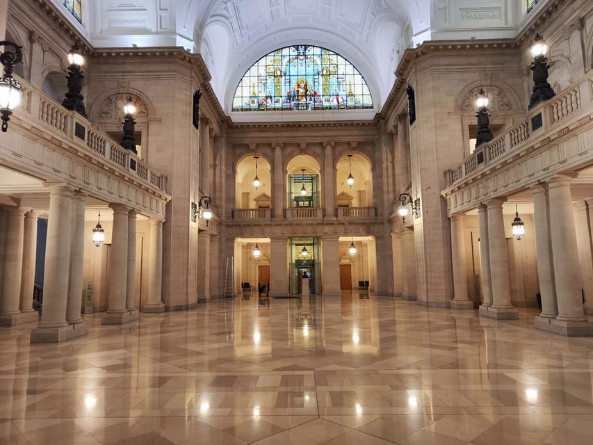 Guided tour of the Federal Administrative Court in Leipzig - Entering the former Imperial Court of Justice