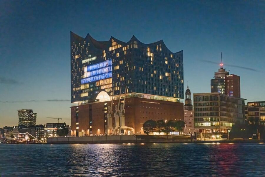 Hamburg: 1.5-Hour Evening Lights Harbour Cruise on a Ship - Is $29 a fair price for 90 minutes?