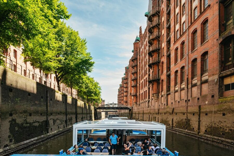 Hamburg: 1.5-Hour Harbor and Speicherstadt Day Cruise - Starting at Überseebrücke