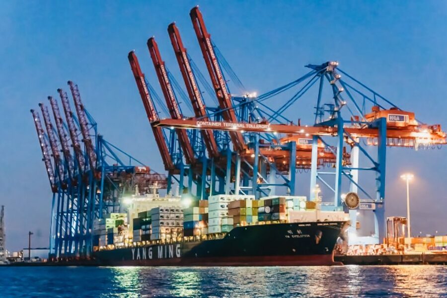 Hamburg: 1.5h Grand Harbor Evening Lights Cruise - Key points to know before you book