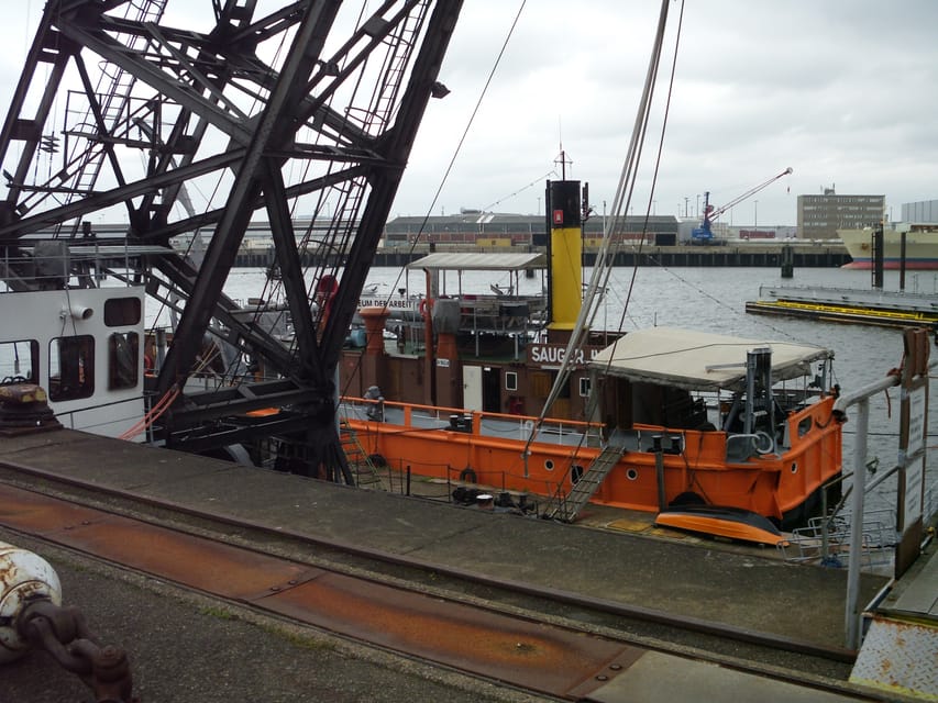 Hamburg: 1-Hour Harbor Cruise - One hour onboard, and what that means
