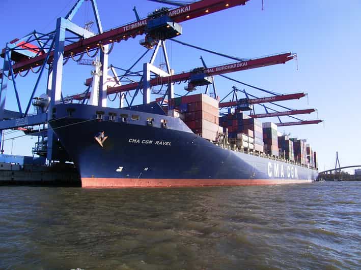 Hamburg: 1-Hour Harbor Cruise - Speicherstadt and the question of water level