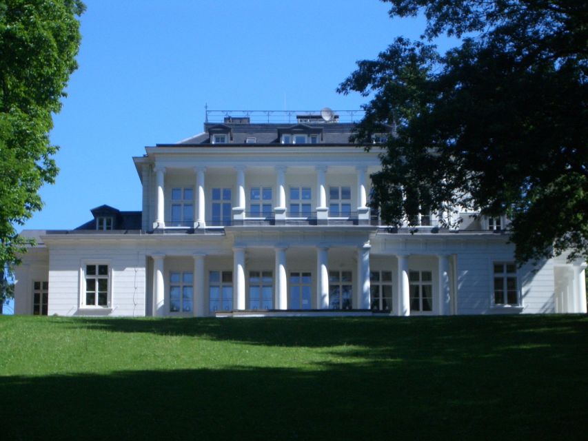 Hamburg: 2-Hour Blankenese Walking Tour - What the two-hour schedule feels like