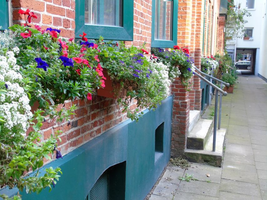 Hamburg: 2-Hour St. Georg Walking Tour - Lange Reihe and the Cafes at St. Georg’s Center