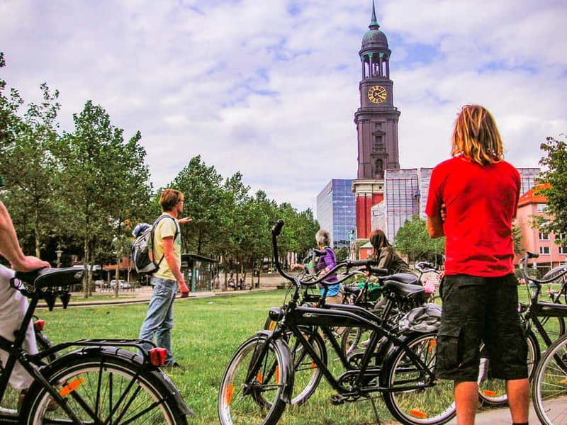 Hamburg 3-Hour Bike Tour - Starting in St. Pauli at Gebrüder-Wolf-Platz