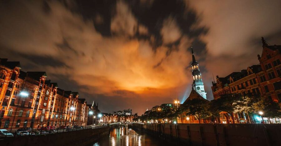 Hamburg: 90-Minute Evening Lights Harbor Cruise - Key Things To Know Before You Go
