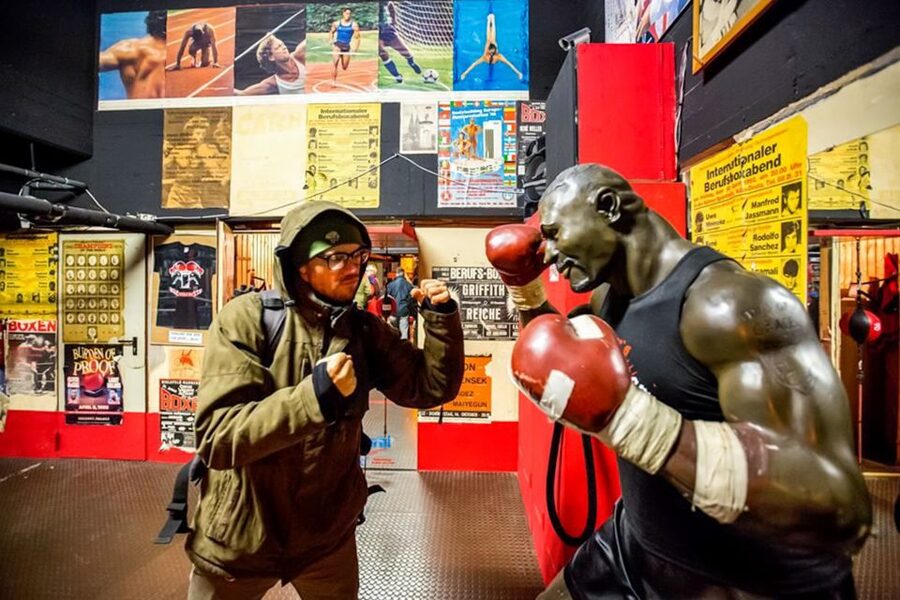 Hamburg: Adults Only Reeperbahn Tour - Key points before you book