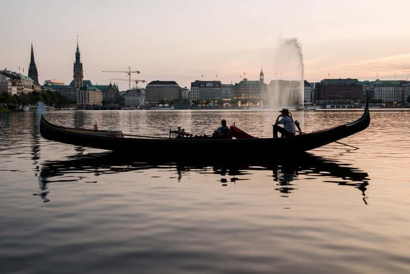 Hamburg Alster Lake romantic Tour in a Real Venetian Gondola - Why this gondola ride feels different from a normal Hamburg cruise